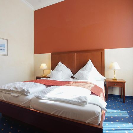 Strandhotel Ostfriesenhof Боркум Номер фото