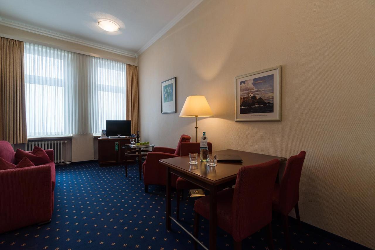 Strandhotel Ostfriesenhof Боркум Экстерьер фото